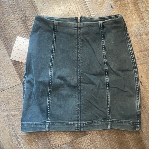 Free People Dresses & Skirts - NWT Free people mini skirt